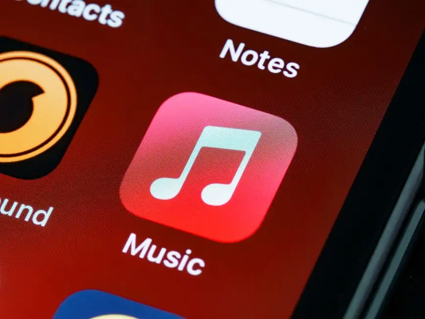 H2: Implementing Adaptive Audio Interface Themes in Mobile OS